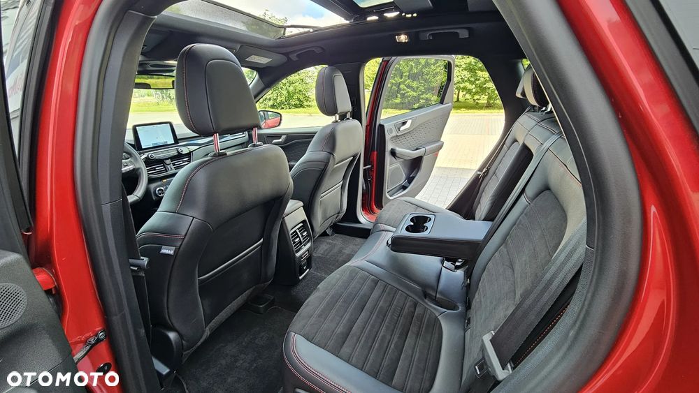 Ford Kuga 2.5P PHEV FWD ST-Line - 33