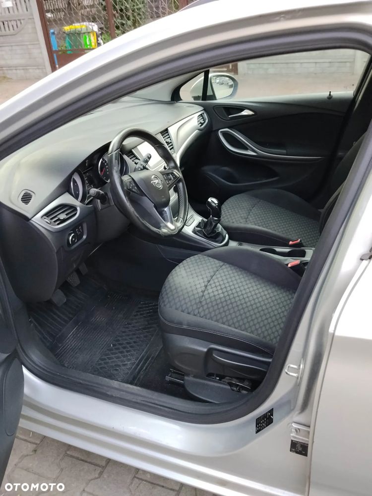 Opel Astra 1.6 CDTI Enjoy - 8