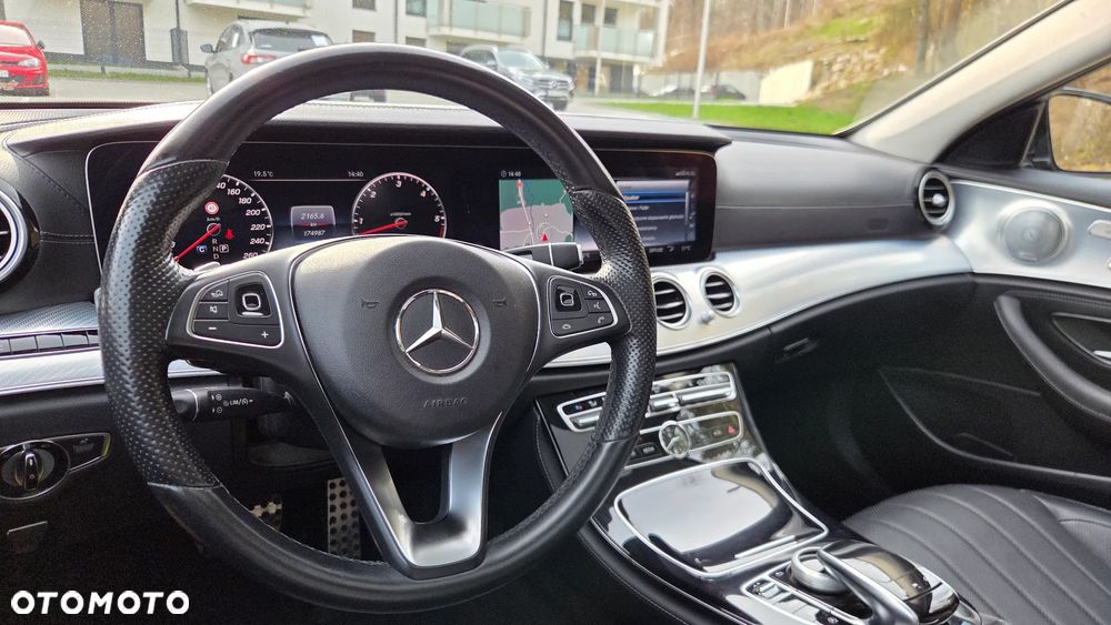Mercedes-Benz Klasa E 350 d 4Matic 9G-TRONIC - 25