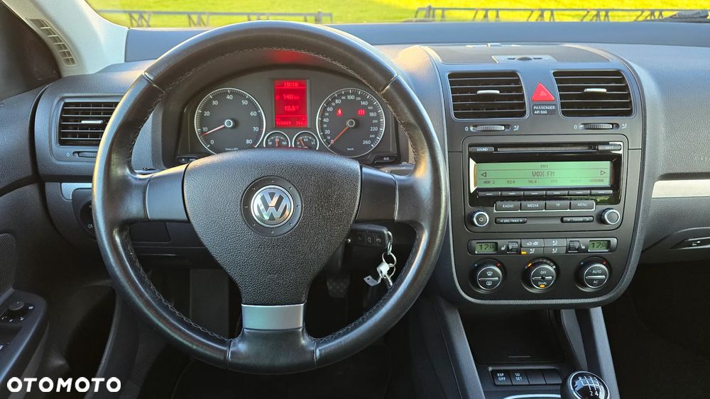 Volkswagen Golf - 15