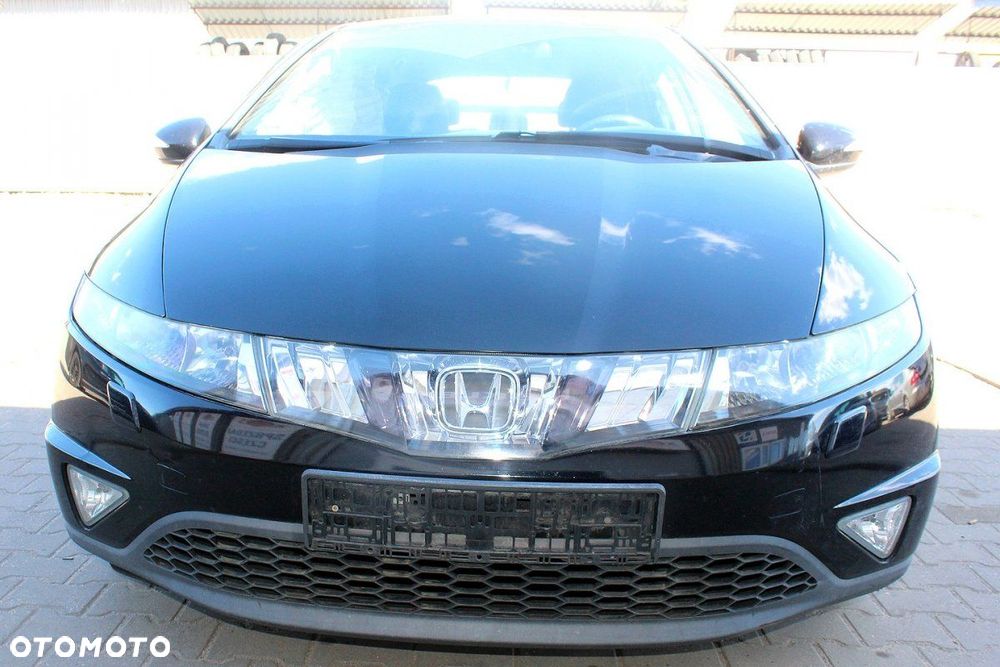 Honda Civic VIII FK 2006 1.8i-VTEC R18A2 HB5D (MASKA, ZDERZAK, LAMPA, BŁOTNIK, DRZWI, SZYBA, FOTEL) - 3