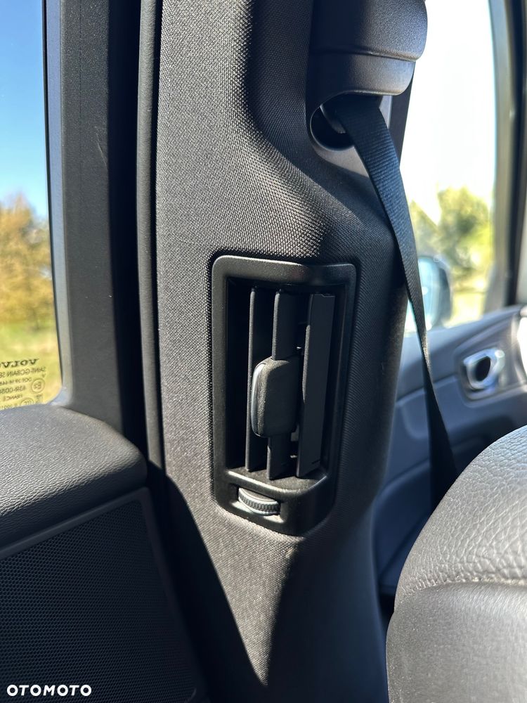 Volvo XC 60 B5 B AWD Plus Dark - 5
