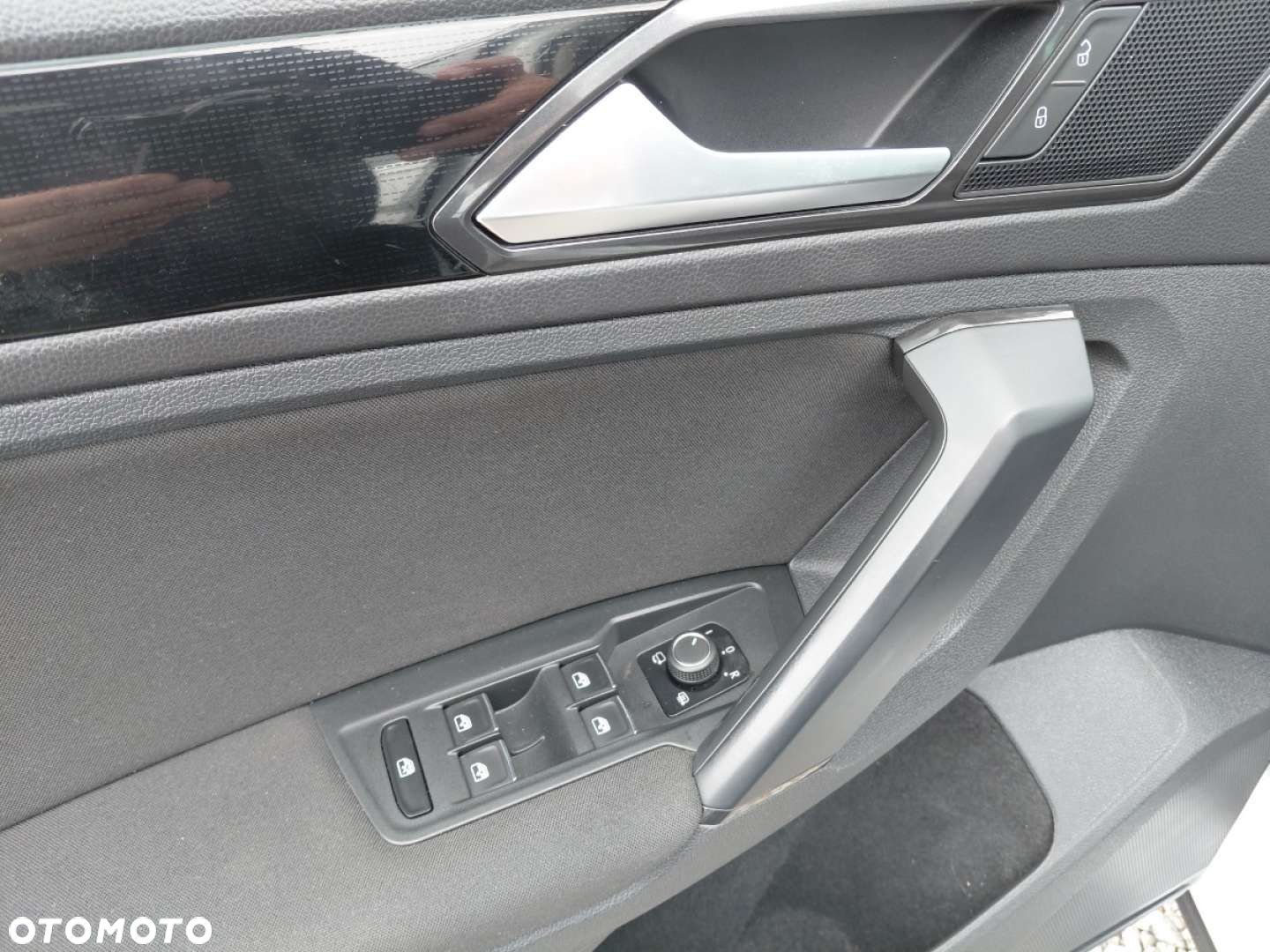 Volkswagen Tiguan - 12