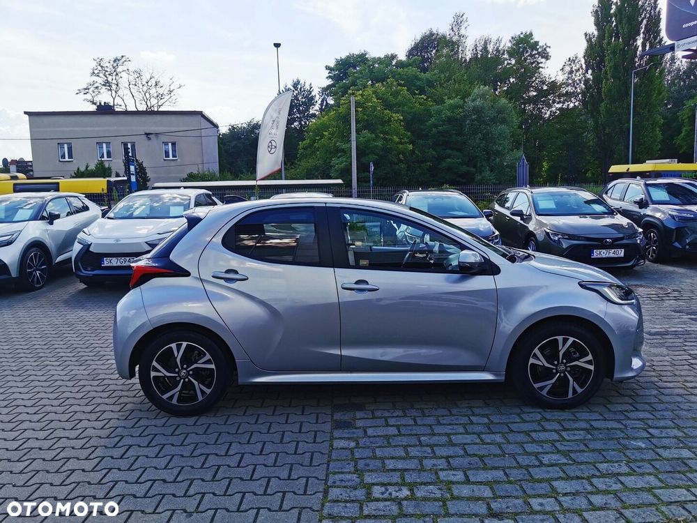 Toyota Yaris Hybrid 1.5 Style - 17