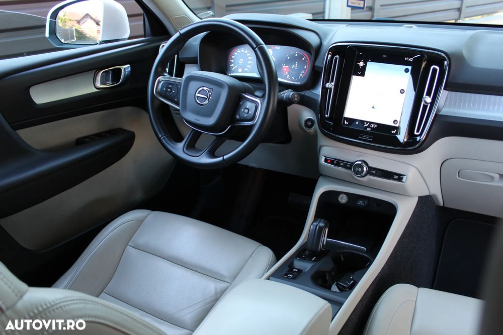 Volvo XC 40 D4 AWD Momentum Pro - 10