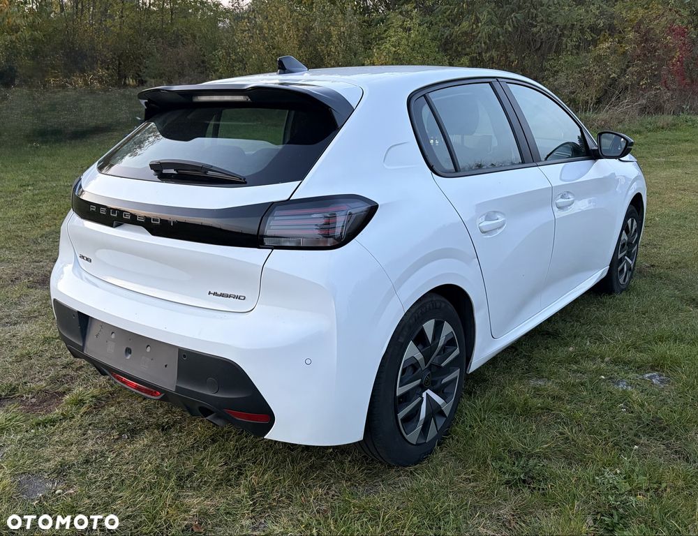 Peugeot 208 - 4