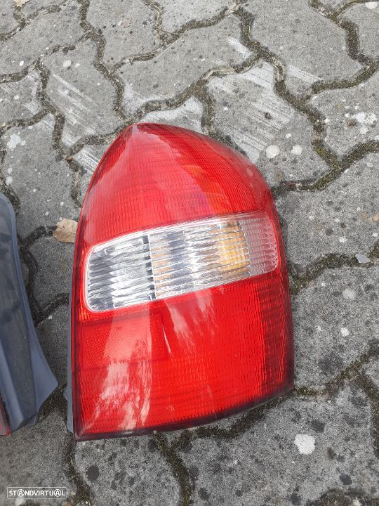 Farol traseiro lado condutor mazda 323 f - 3