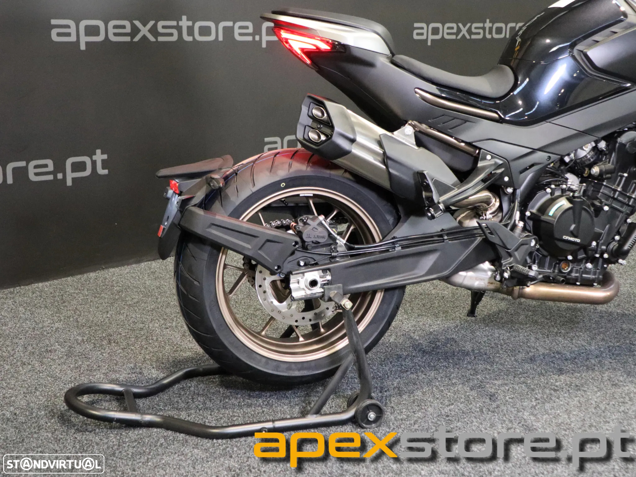 CF Moto 800NK - 4