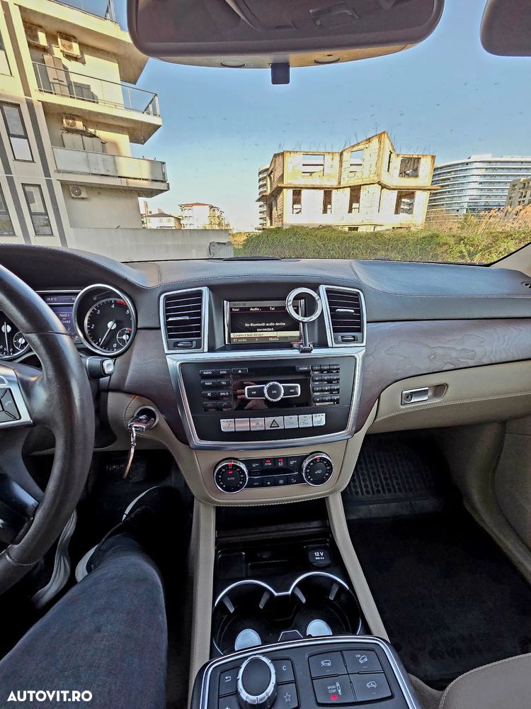 Mercedes-Benz ML - 13