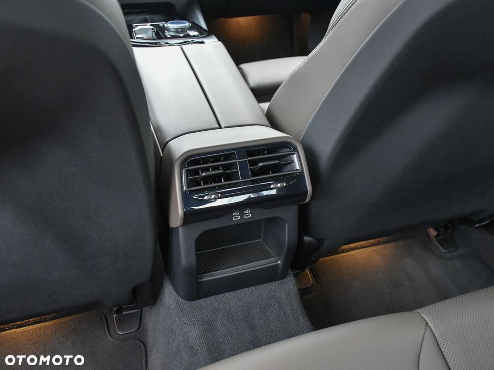 BMW Seria 5 - 23