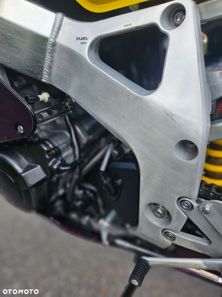Honda CBR - 9