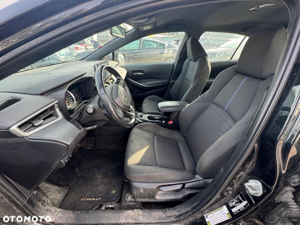 Toyota Corolla - 10