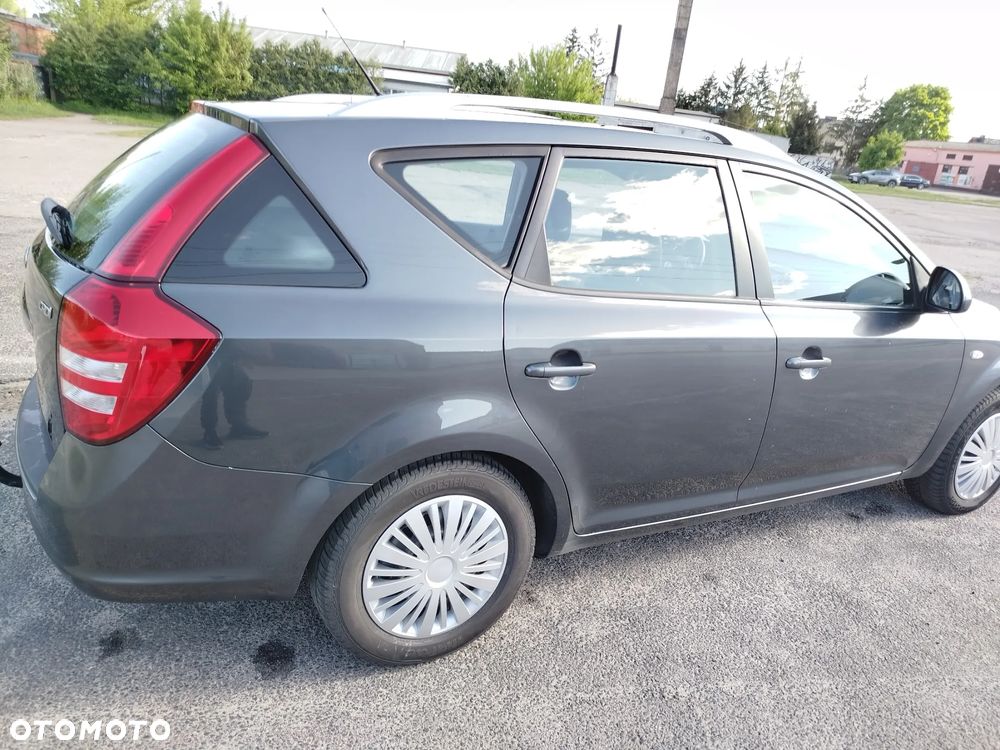 Kia Ceed Cee'd 1.6 Crdi Comfort + - 10