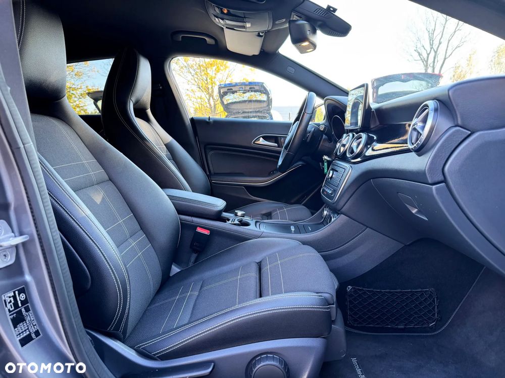 Mercedes-Benz CLA - 37