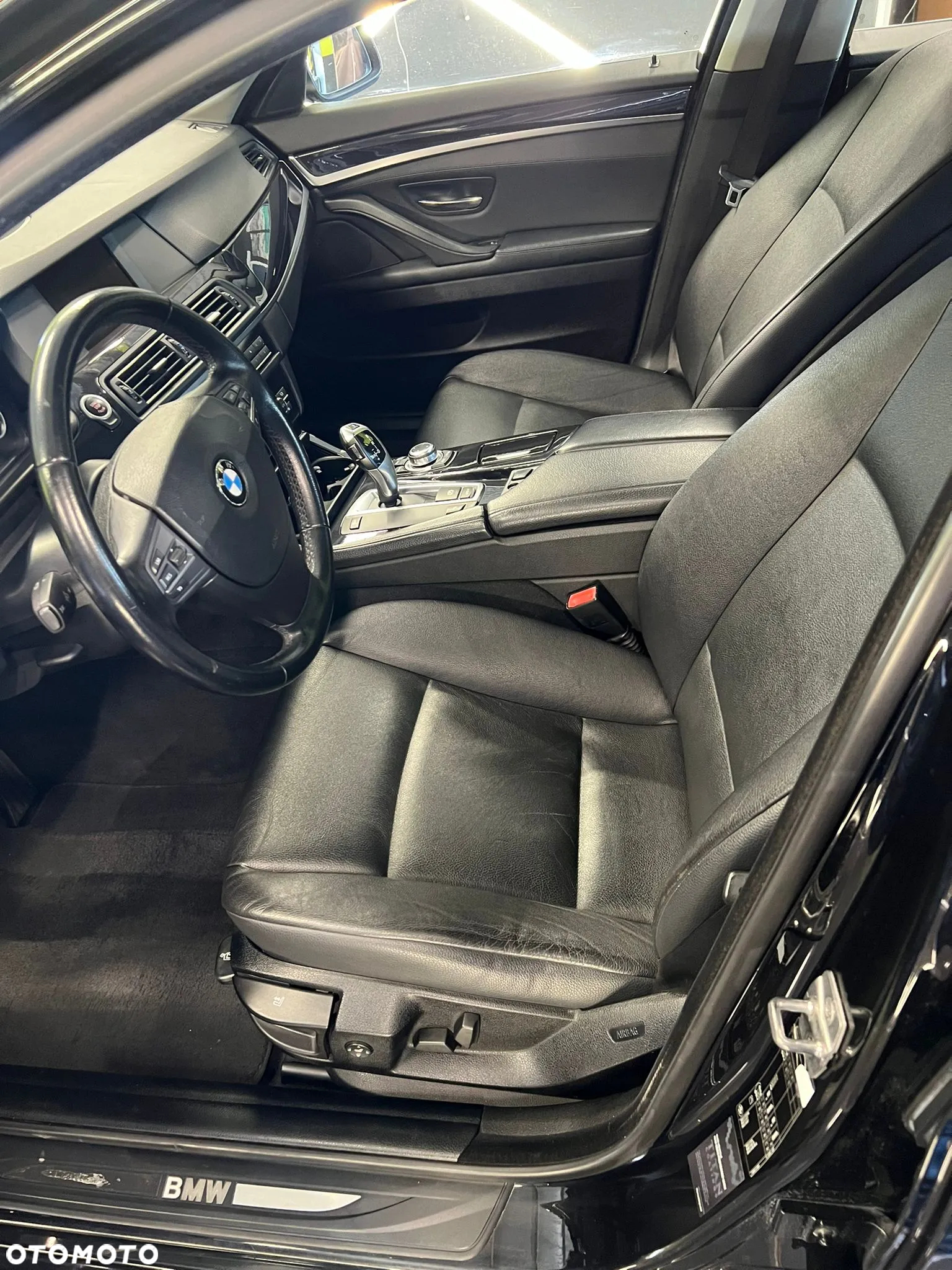 BMW Seria 5 520d Touring - 8