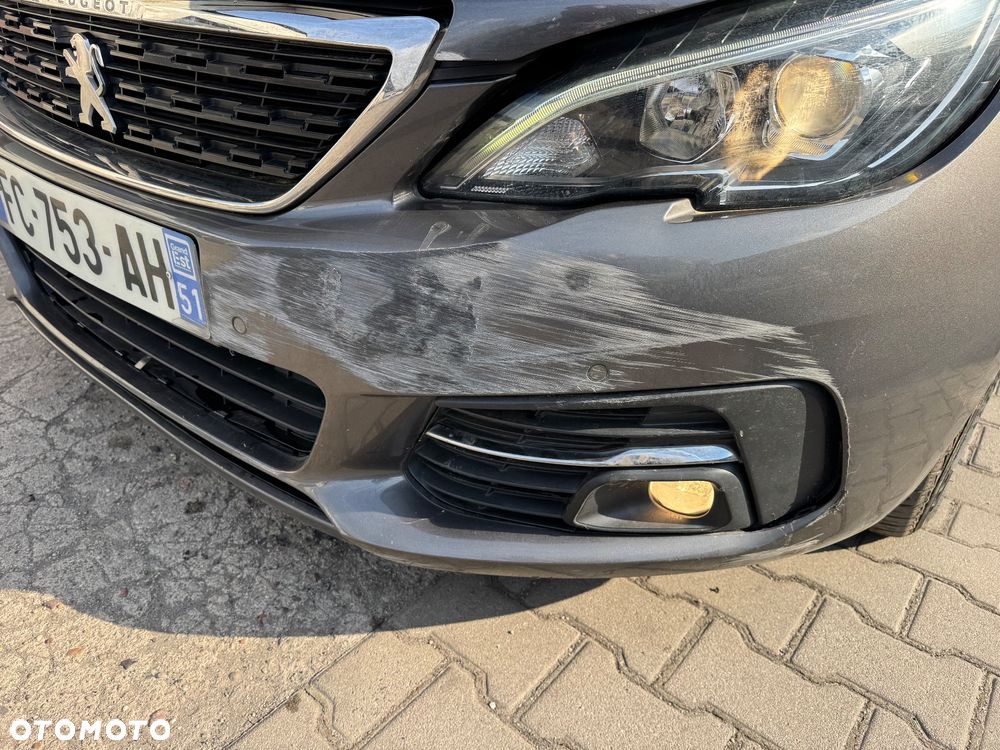 Peugeot 308 - 25