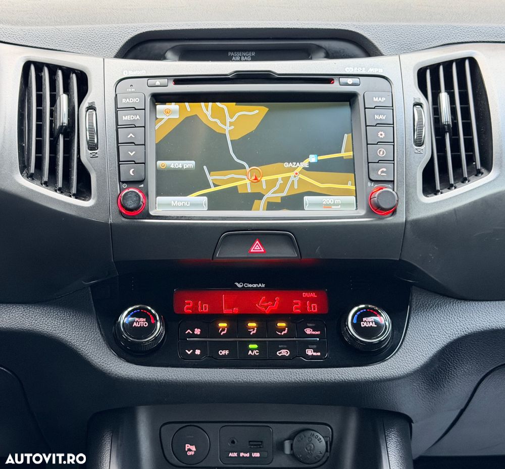 Kia Sportage 1.7 CRDI 2WD Dream-Team Edition - 23