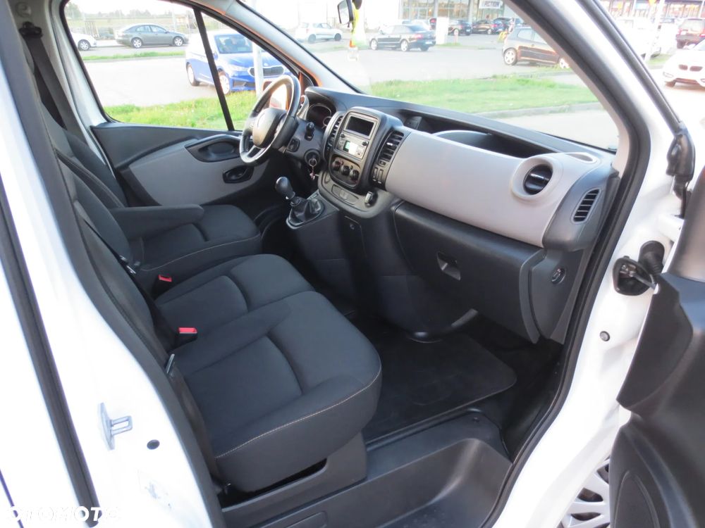 Renault Trafic - 13