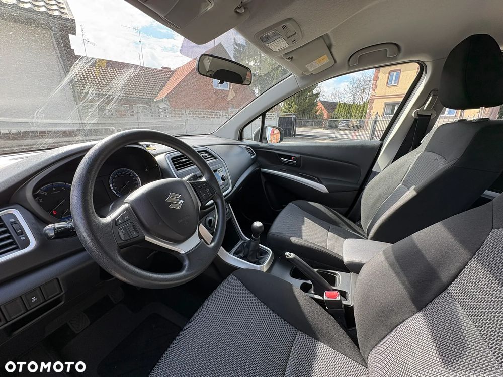 Suzuki SX4 S-Cross - 10