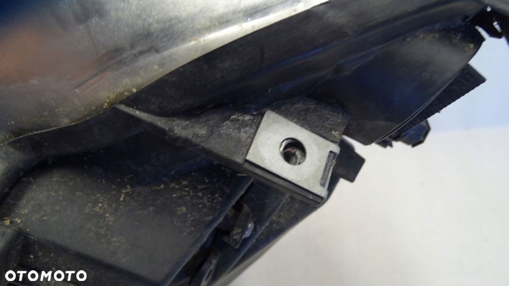 BMW 3 E92, E93 - lampa przednia lewa XENON - 8