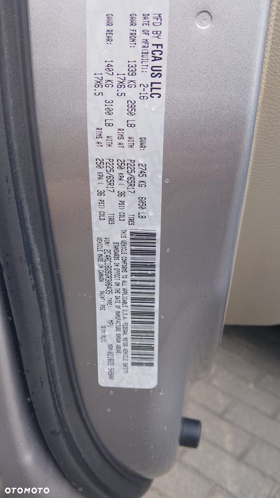 Chrysler Town & Country - 15