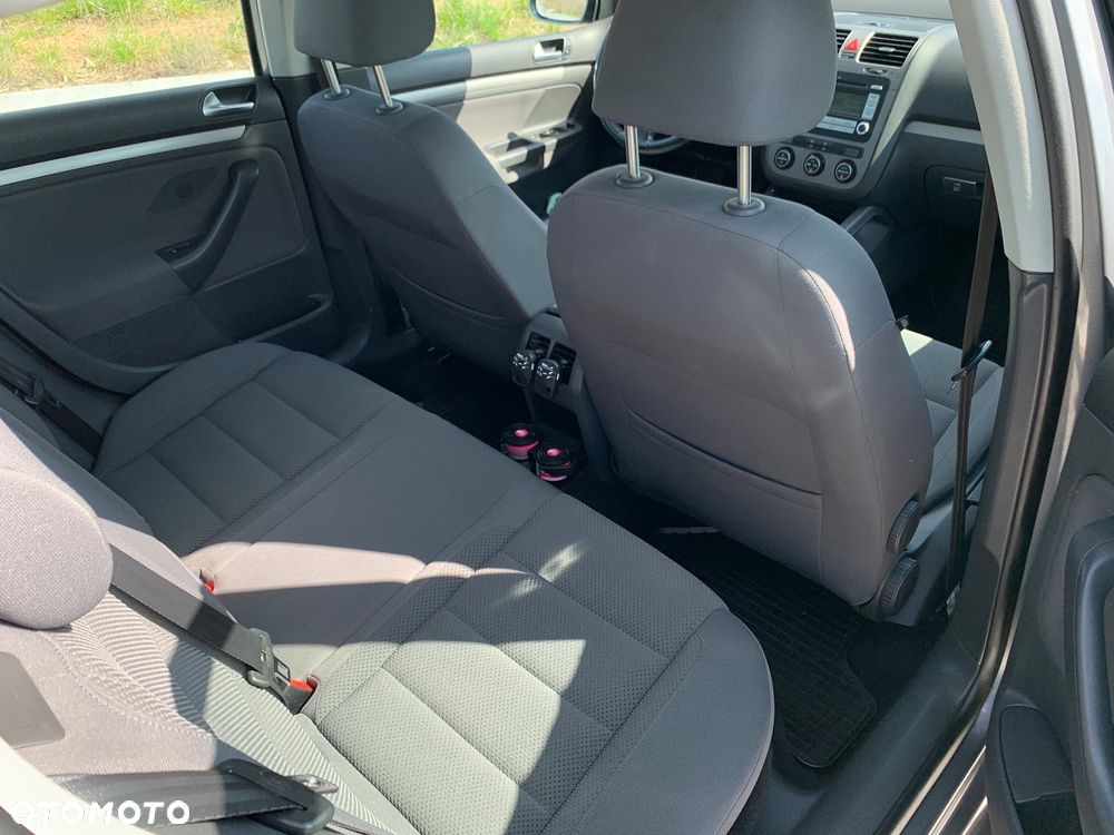 Volkswagen Golf - 16