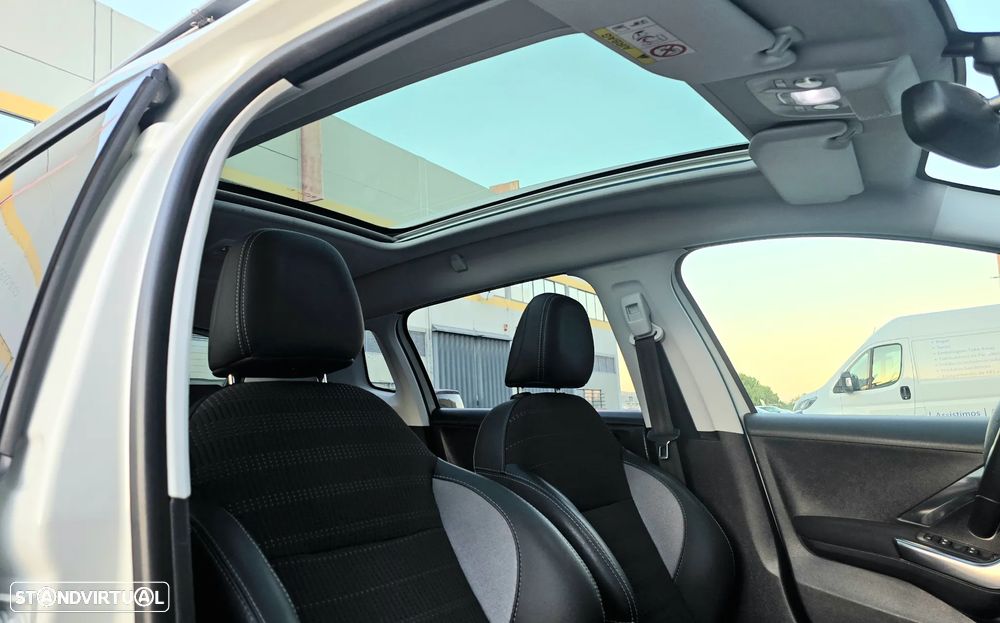 Peugeot 2008 PureTech 82 Allure - 3