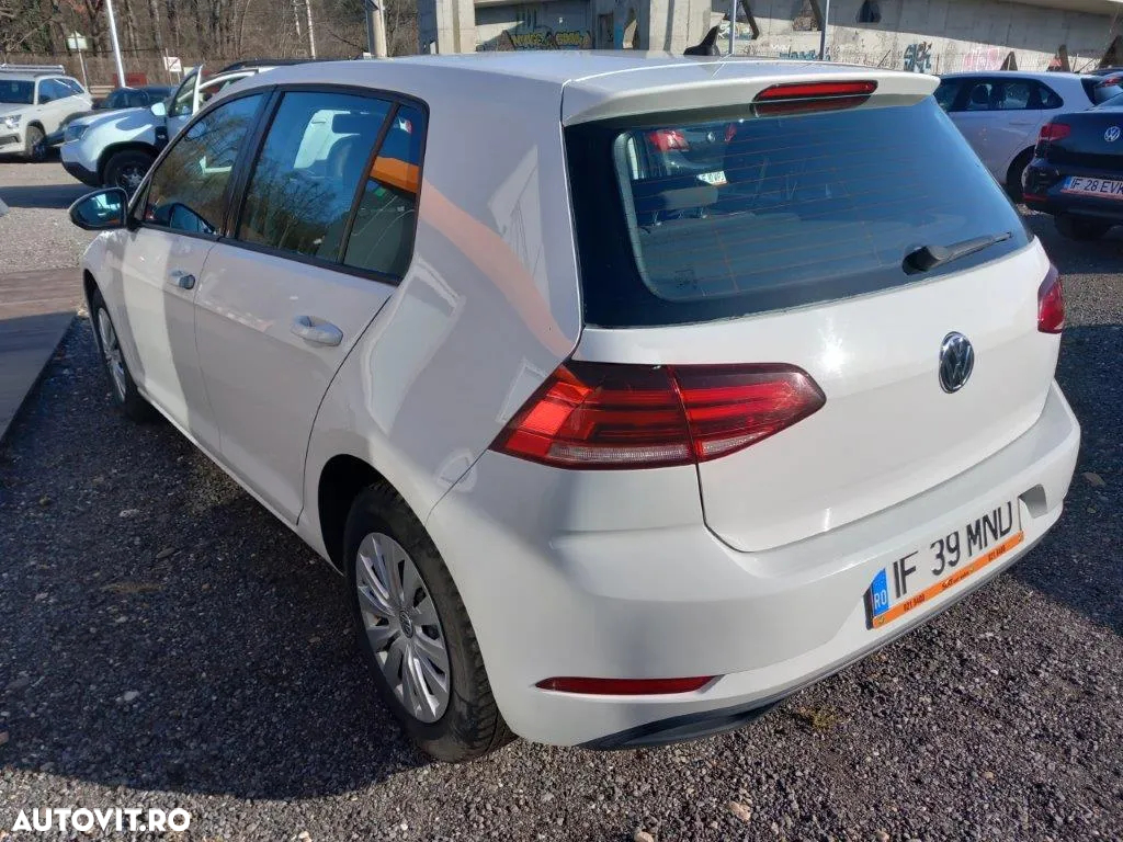 Volkswagen Golf 1.6 TDI Comfortline - 4