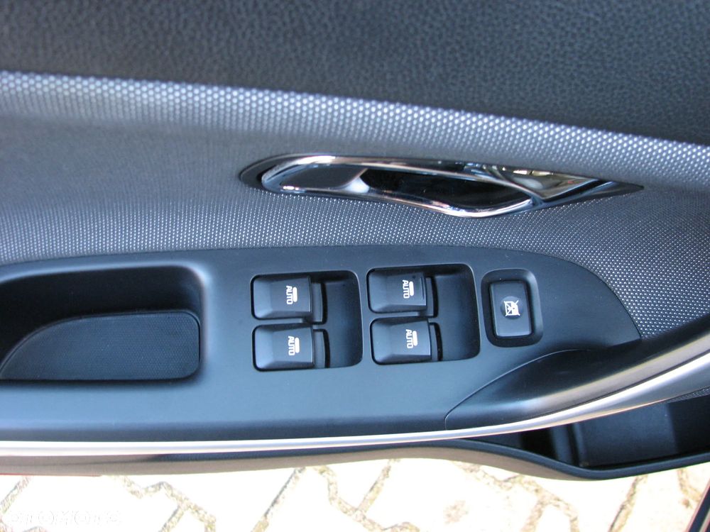 Kia Ceed 1.6 CRDi 128 Platinum Edition - 32