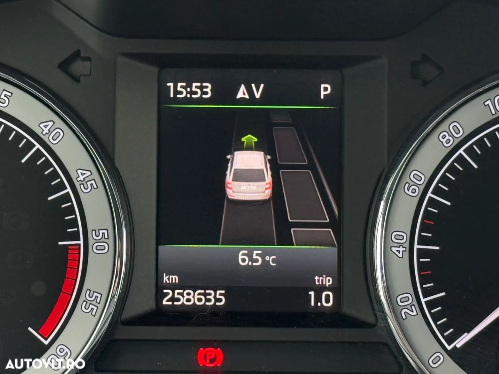 Skoda Octavia 1.6 TDI DSG Ambition - 30