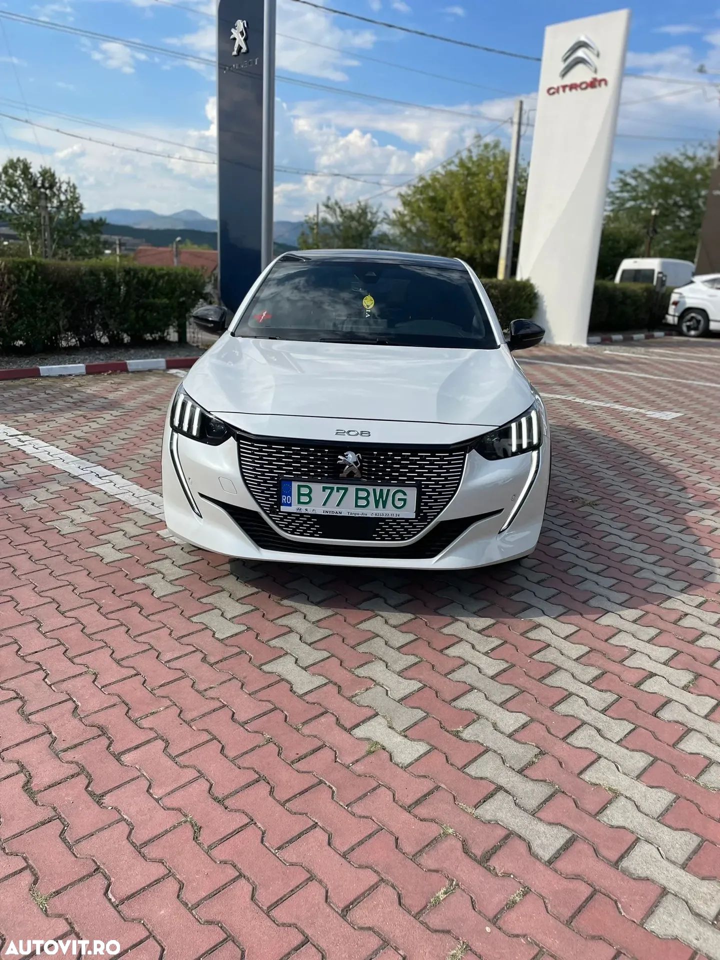Peugeot 208 e-208 GT - 1