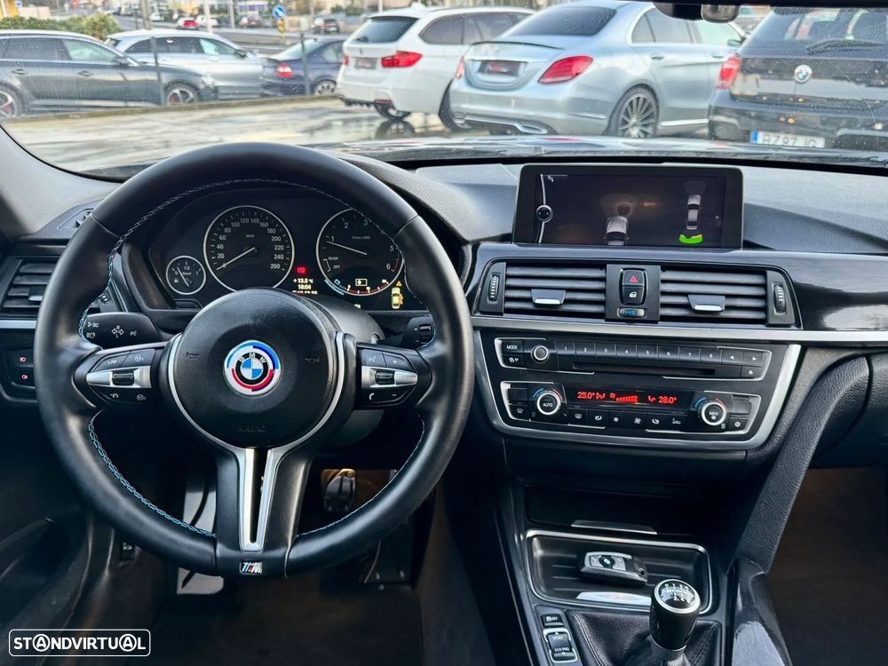 BMW 320 d Pack M - 11