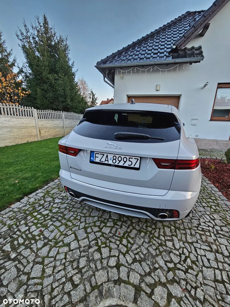 Jaguar E-Pace D150 R-Dynamic - 11