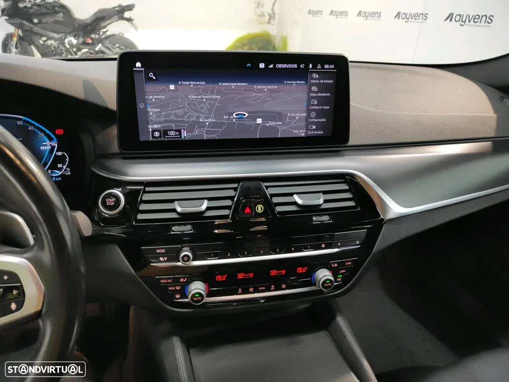 BMW 530 e Pack Desportivo M - 6