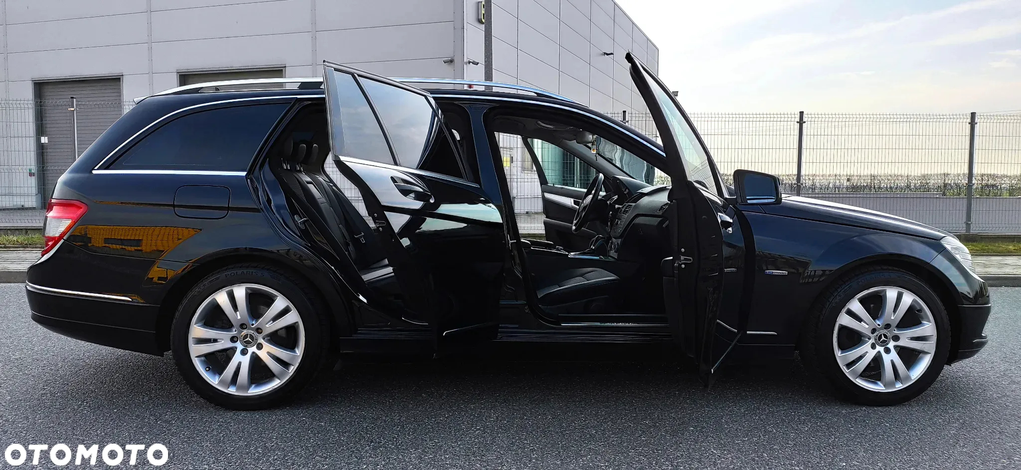 Mercedes-Benz Klasa C 180 T CGI Automatik BlueEFFICIENCY Avantgarde - 6
