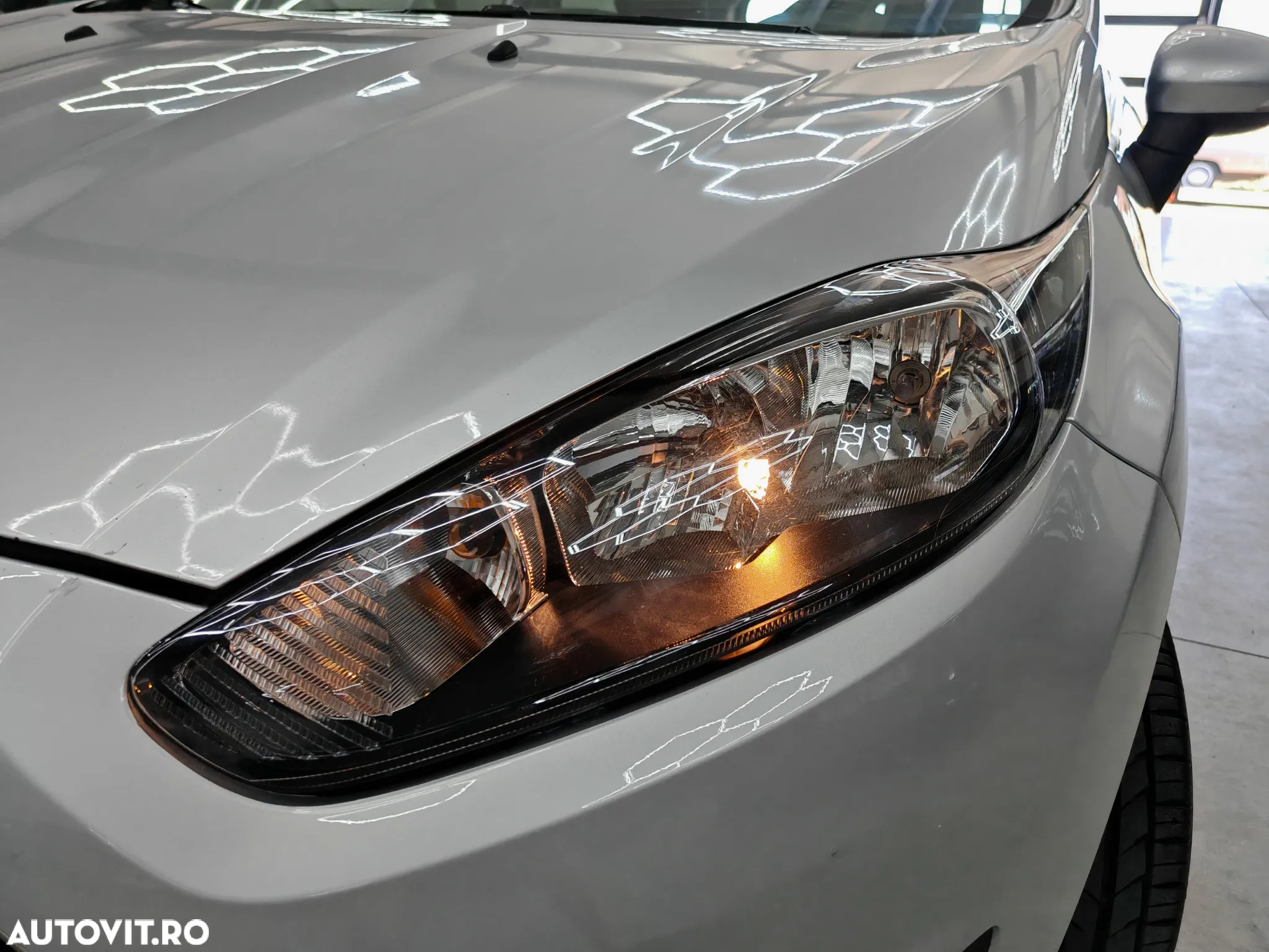 Ford Fiesta 1.0 Trend - 32