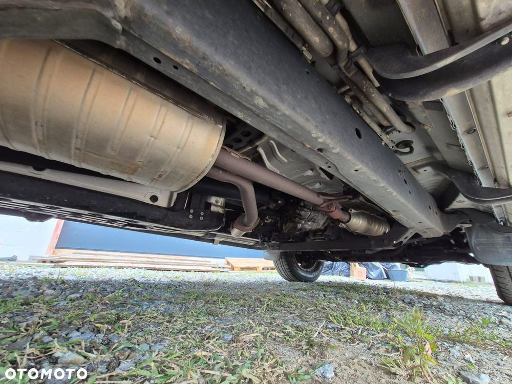 Toyota Sequoia - 13