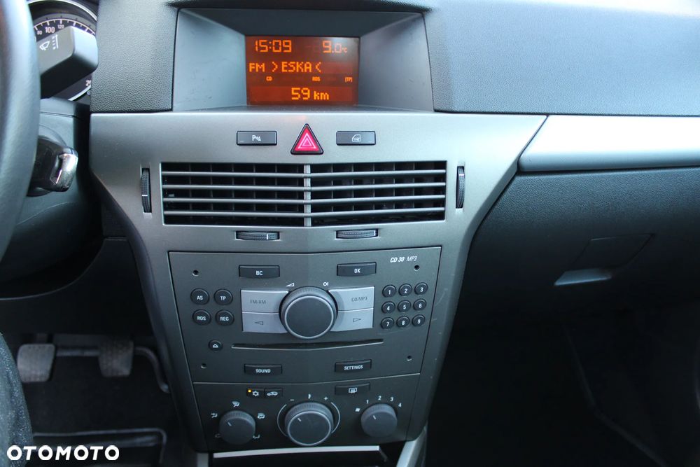 Opel Astra GTC 1.6 Edition Plus - 9