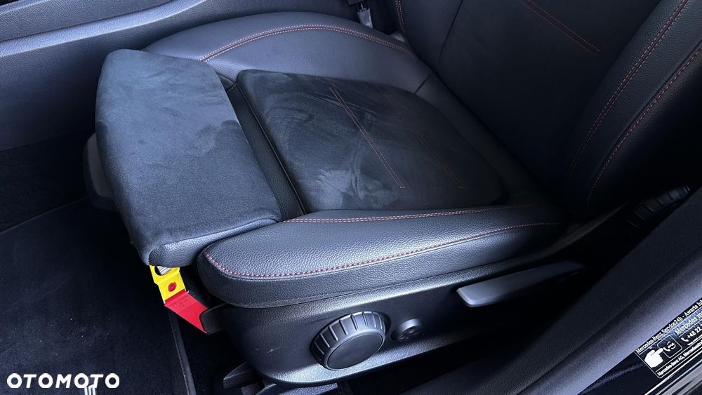 Mercedes-Benz CLA 200 AMG Line 7G-DCT - 13