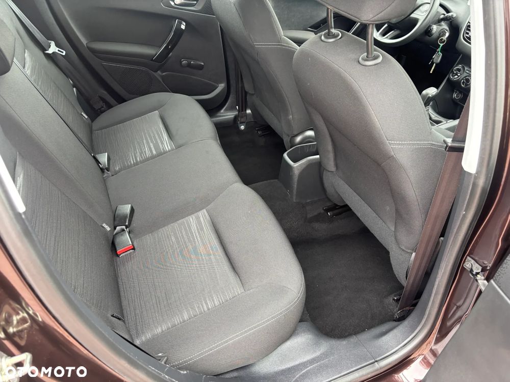 Peugeot 208 82 VTI Active - 17