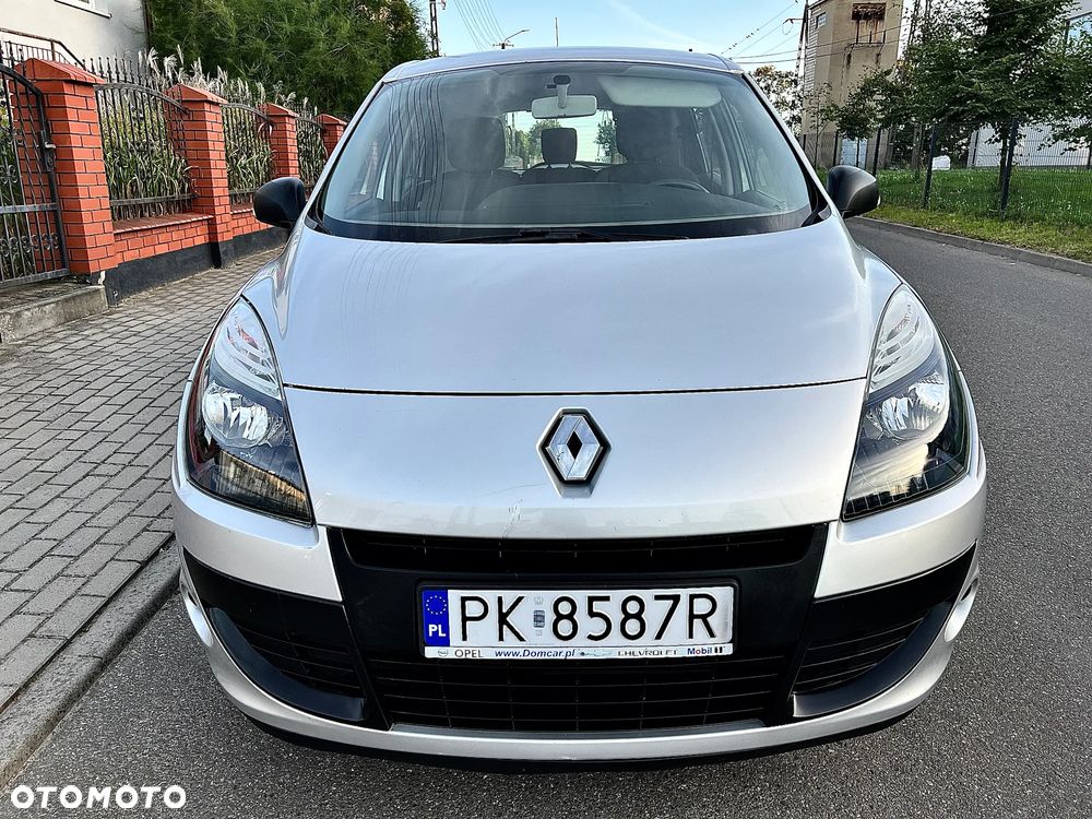 Renault Scenic - 1