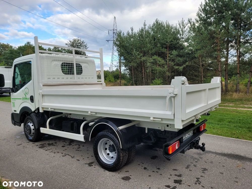 Nissan CABSTAR - 3