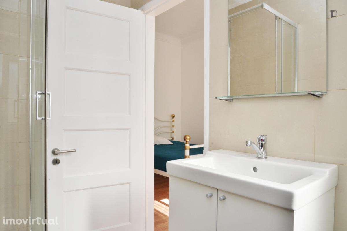 Quarto - localizado em Entrecampos Lisbon - Grande imagem: 4/16