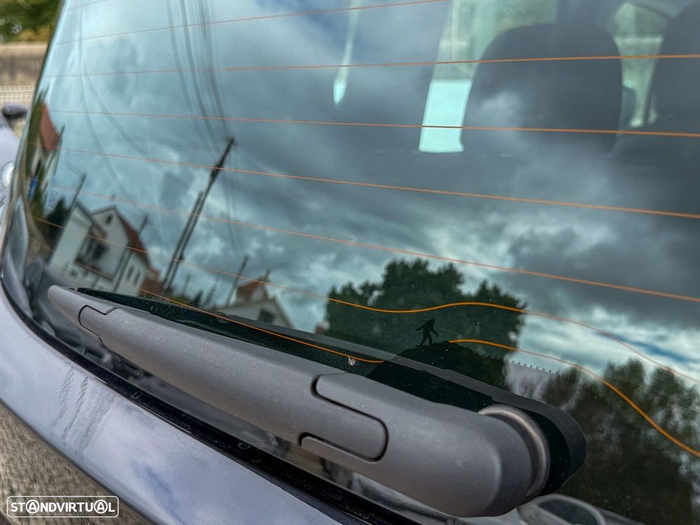 Jeep Renegade 1.0 T Limited - 34