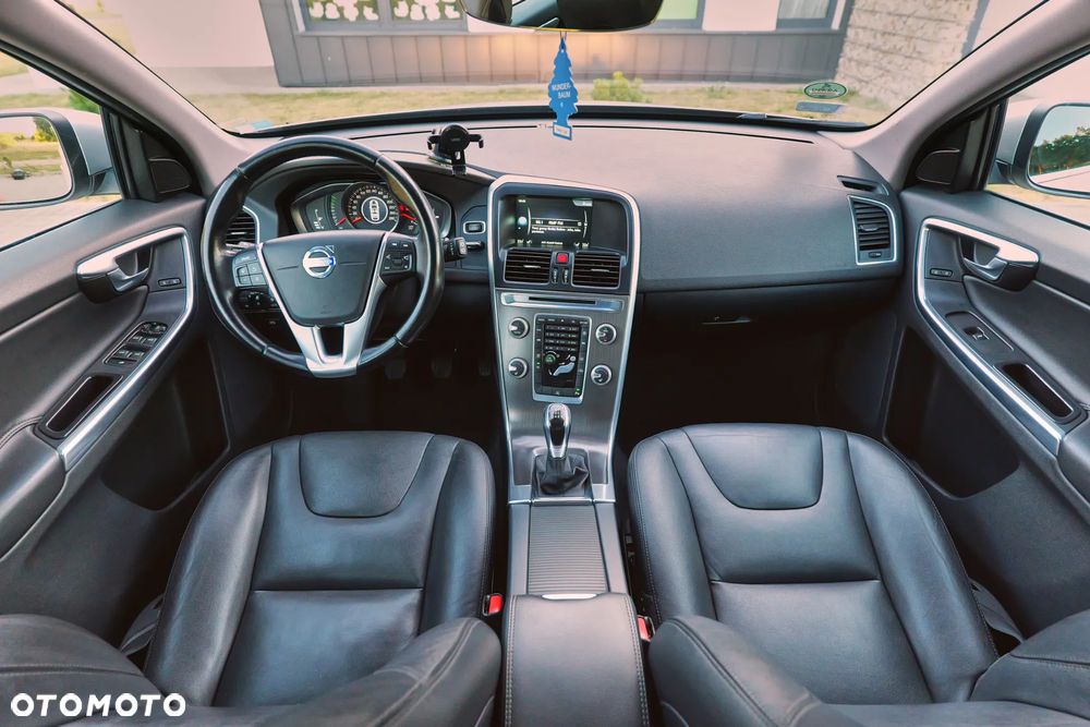 Volvo XC 60 D4 Momentum - 30