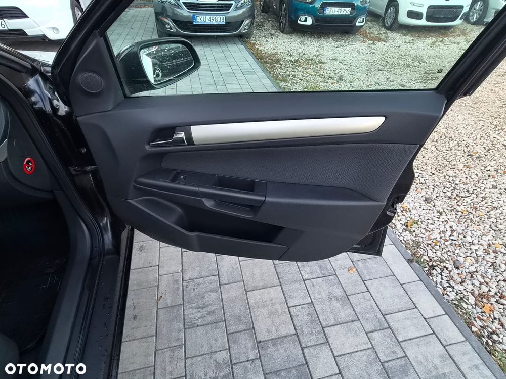 Opel Astra 1.6 - 19