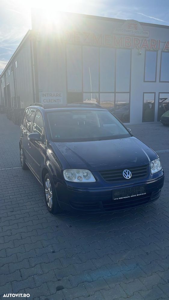 Dezmembram Volkswagen Touran 1.9 TDI din 2006 - 2