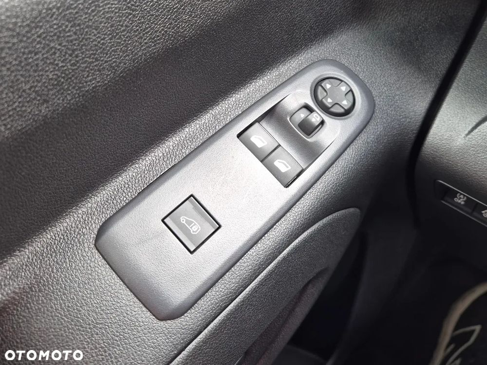 Peugeot Partner }{ Automat }{ 130KM }{ FV VAT }{ 2x drzwi przesuwne } - 14