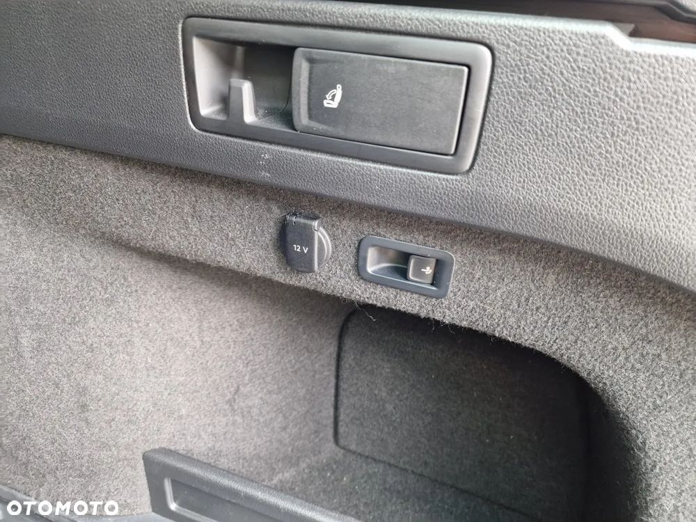 Volkswagen Passat Variant 2.0 TDI Bi-Turbo BMT 4Mot Highline DSG - 29