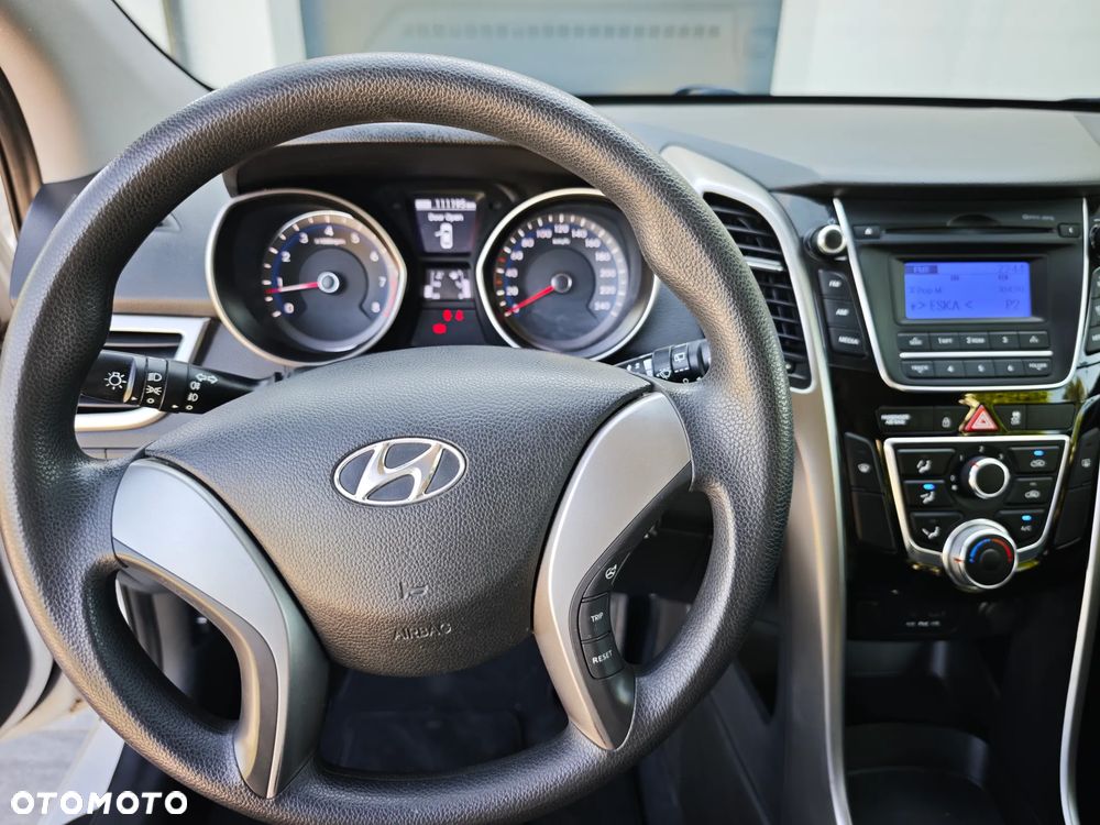 Hyundai i30 1.4 Classic + - 16
